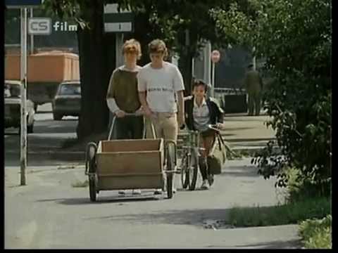 Uf – oni jsou tady (1988)